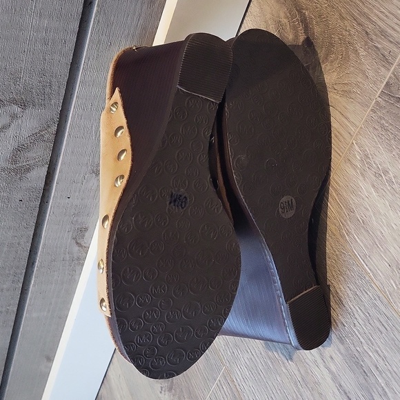 MICHAEL Michael Kors - Tan Wooden Heel Wedge Size 9.5 - Picture 10 of 13